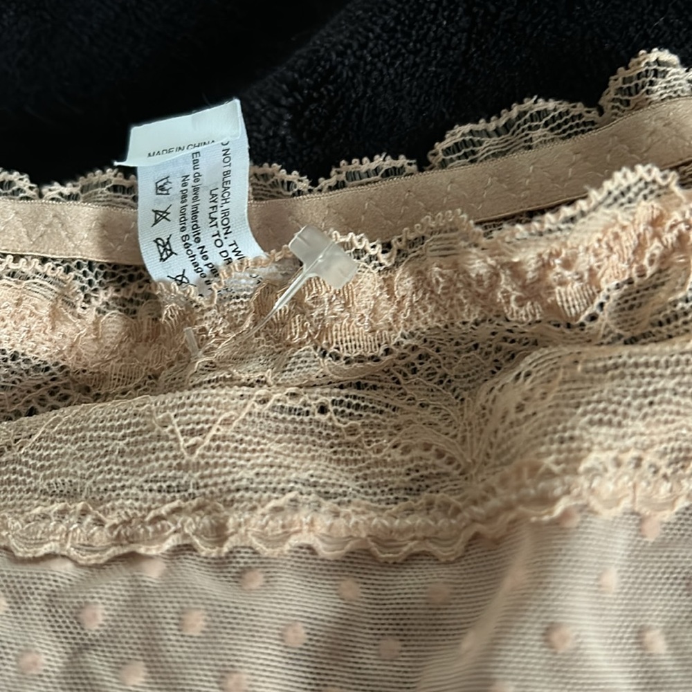 Adore Me bra and Panty set - Picture 9 of 9